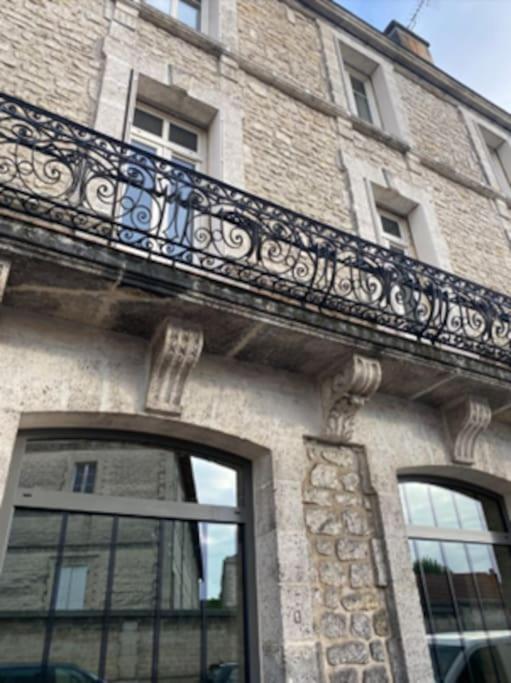 Appartement Centre Ville * Terrasse * Clim * Wifi * Haut De Gamme * Ангулем Экстерьер фото